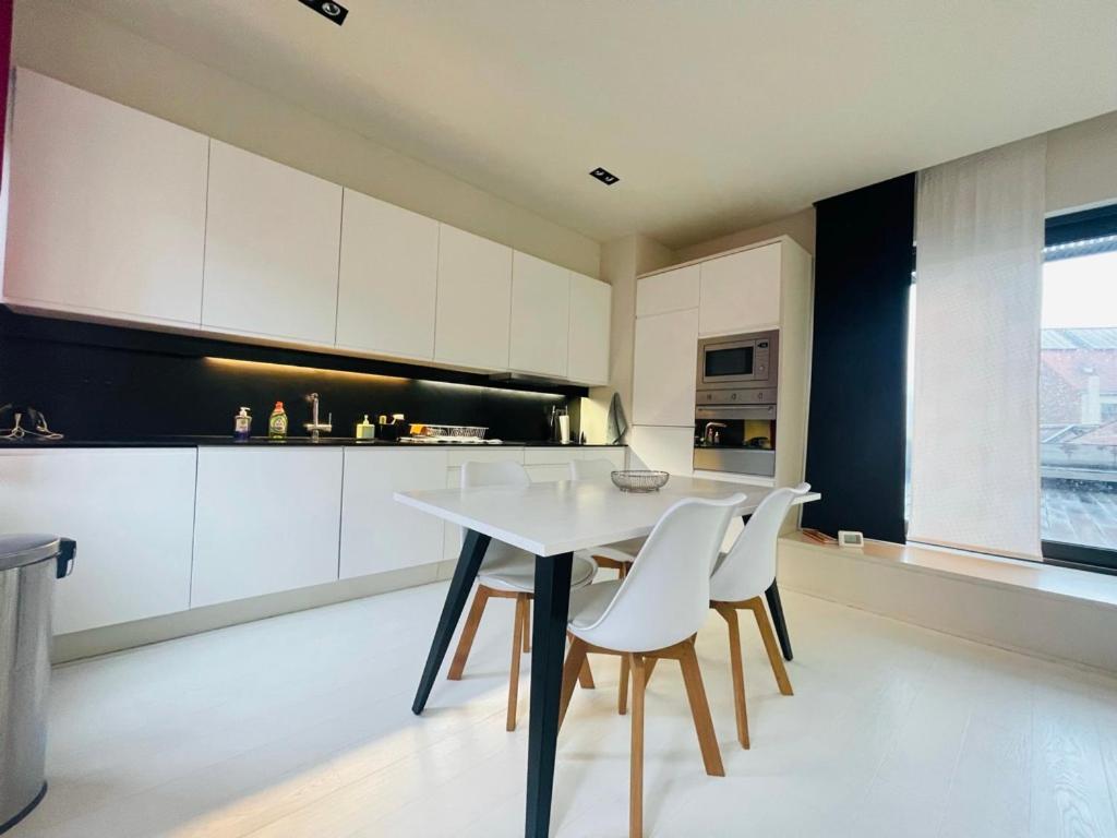 브뤼셀 Down Town Penthouse With Private Parking 아파트 외부 사진